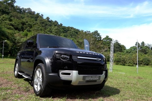 แลนด์โรเวอร์ Land Rover Defender 130 HSE 3.0 DIESEL ปี 2022
