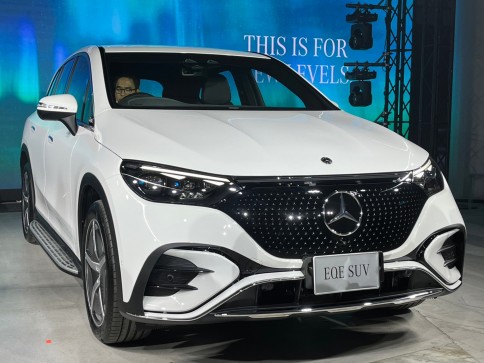 เมอร์เซเดส-เบนซ์ Mercedes-benz EQ EQE 350 4MATIC SUV Electric Art ปี 2023