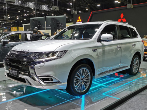 มิตซูบิชิ Mitsubishi Outlander PHEV GT ปี 2020