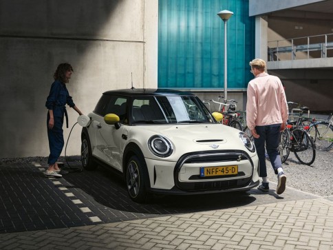 มินิ Mini-Cooper SE-ปี 2023