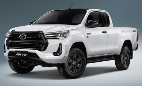 โตโยต้า Toyota Revo Smart Cab 4x4 2.8 High 60th Anniversary ปี 2022