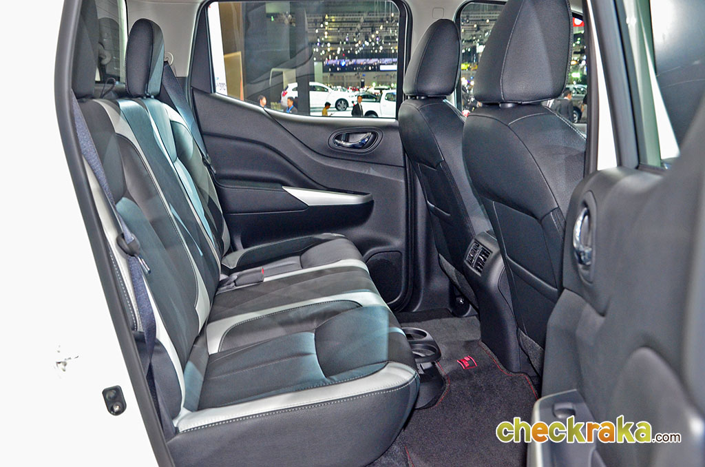 Nissan Navara NP300 Double Cab Calibre V Sportech 7AT นิสสัน นาวาร่า ปี 2015 : ภาพที่ 14