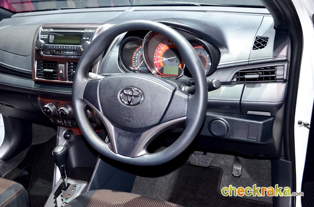รูปภาพ โตโยต้า Toyota Yaris 1.2 J ปี 2013