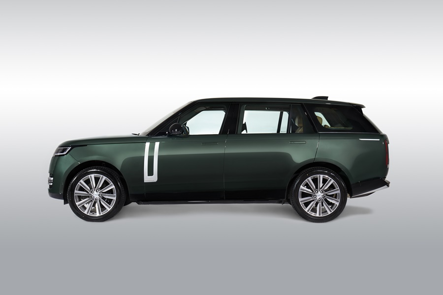 Land Rover Range Rover 3.0 Petrol Plug-In Hybrid SWB AWD SV Plus แลนด์โรเวอร์ เรนจ์โรเวอร์ ปี 2022 : ภาพที่ 2