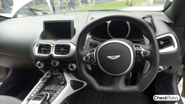 Aston Martin Vantage Coupe แอสตัน มาร์ติน ปี 2018 : ภาพที่ 10