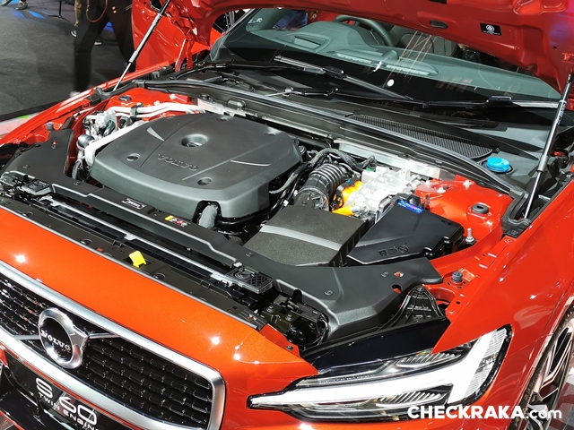 Volvo S60 Recharge Plug-in Hybrid R-Design วอลโว่ เอส60 ปี 2022 : ภาพที่ 10