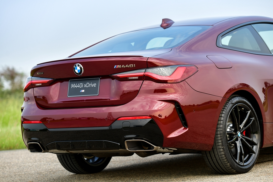 รูปภาพ บีเอ็มดับเบิลยู BMW M4 M440i xDrive Coupe ปี 2022