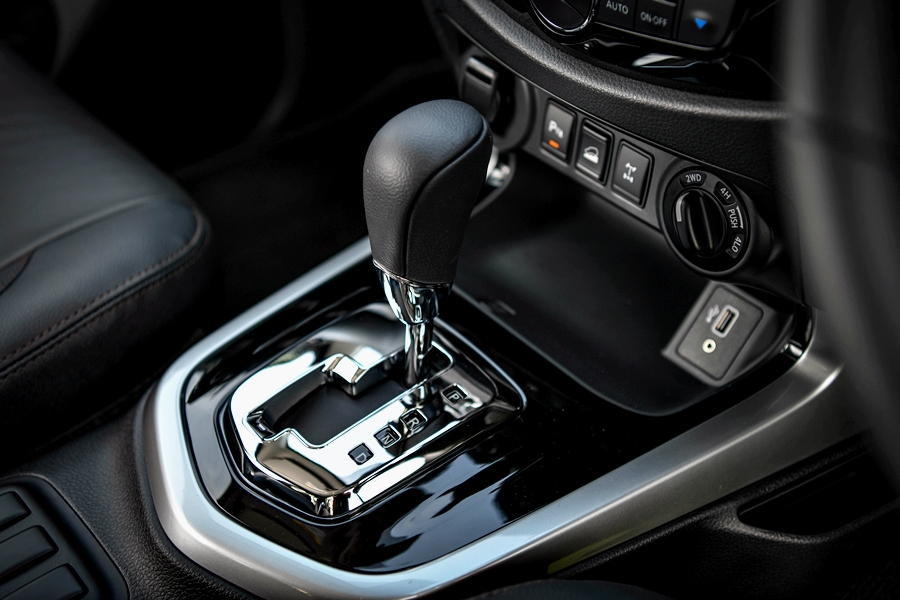 รูปภาพ นิสสัน Nissan Navara King Cab Calibre V 7AT ปี 2020