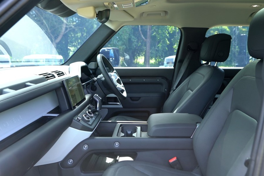 รูปภาพ แลนด์โรเวอร์ Land Rover Defender 130 HSE 3.0 Diesel ปี 2022