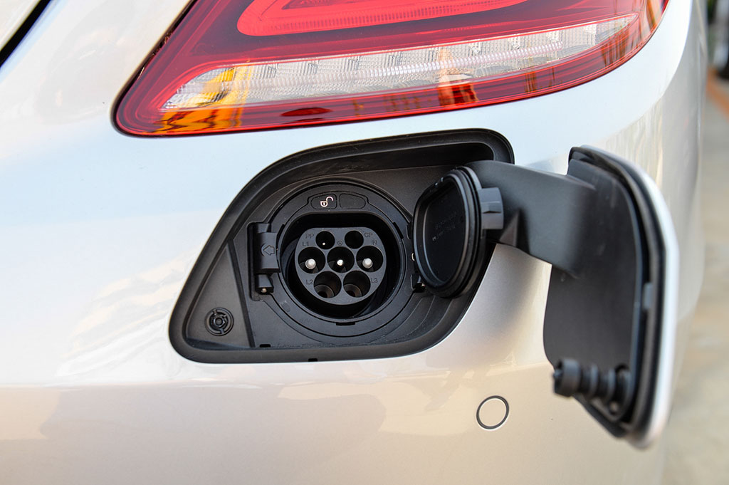 รูปภาพ เมอร์เซเดส-เบนซ์ Mercedes-benz S-Class S 500 e AMG Premium ปี 2016