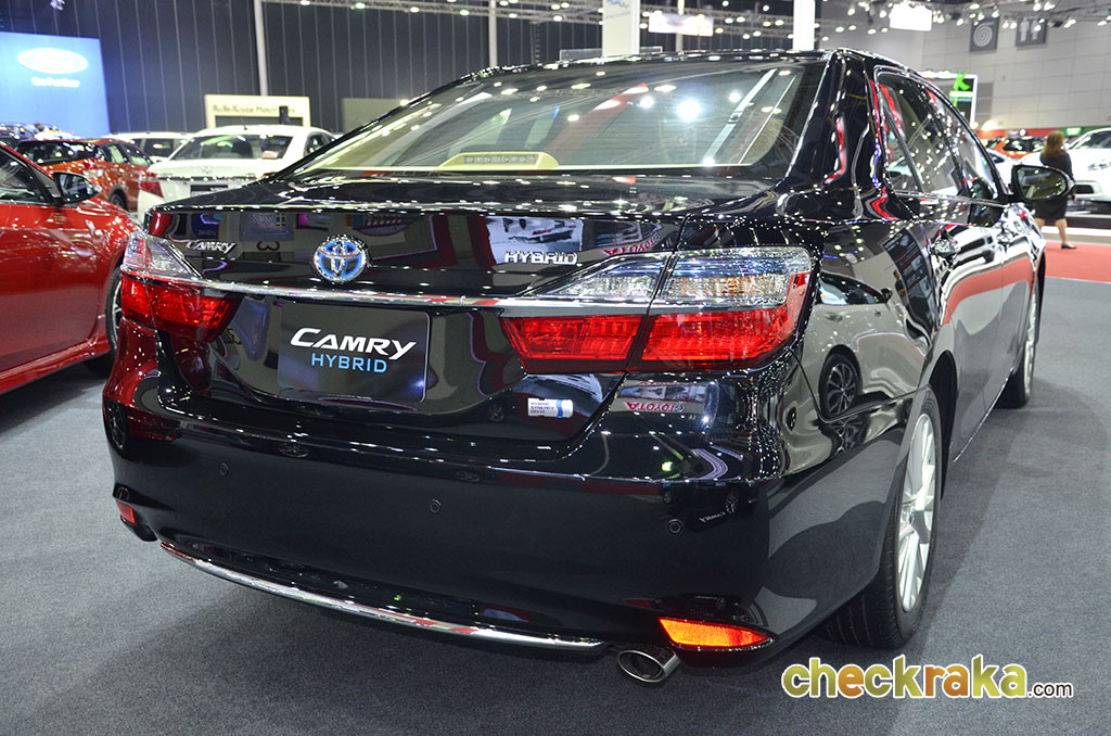 Toyota Camry Hybrid 2.5 HV Premium โตโยต้า แคมรี่ไฮบริด ปี 2016 : ภาพที่ 12