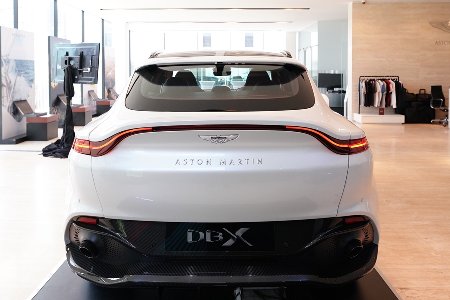 Aston Martin DBX V8 Turbo แอสตัน มาร์ติน ปี 2020 : ภาพที่ 2