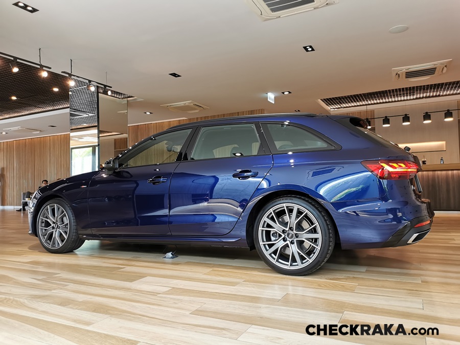 รูปภาพ อาวดี้ Audi A4 Avant 45 TFSI quattro S line Black Edition ปี 2020