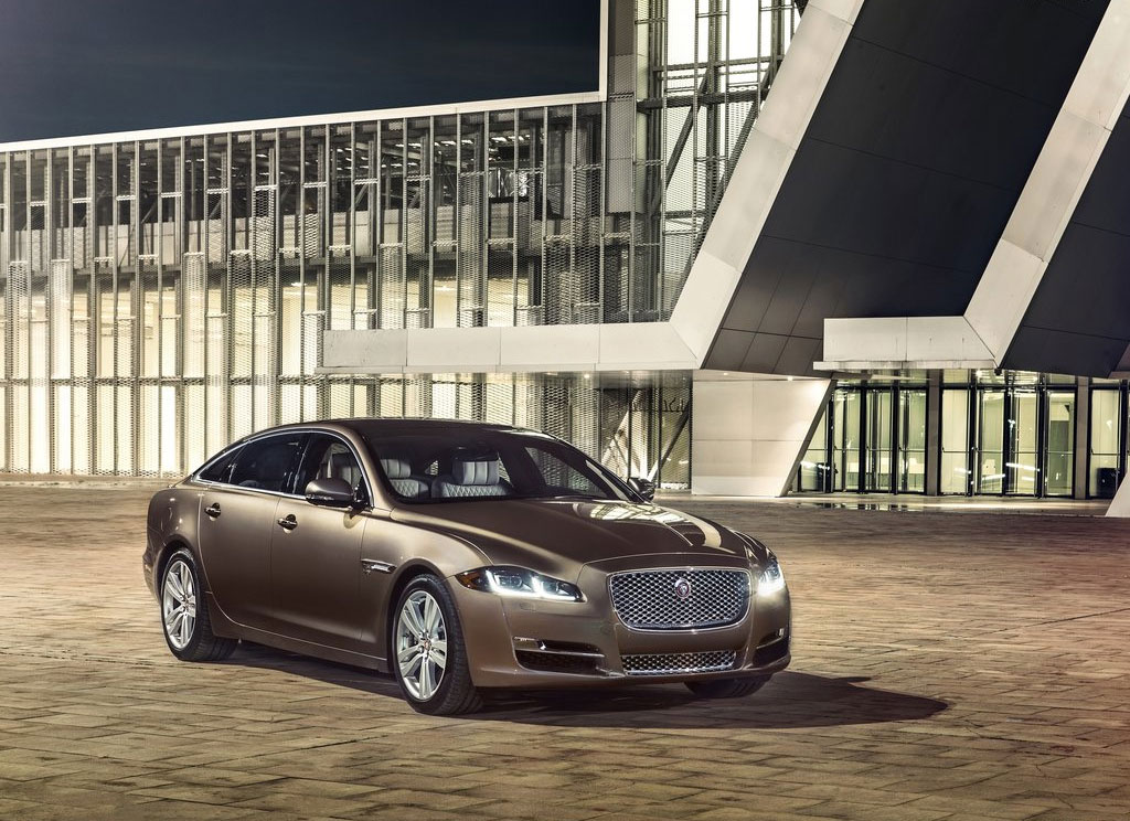 Jaguar XJ 2.0 Premium Luxury (LWB) จากัวร์ เอ็กซ์เจ ปี 2016 : ภาพที่ 2