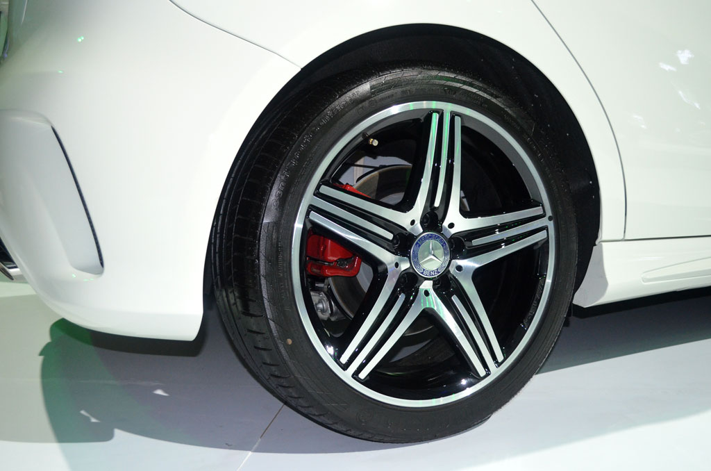Mercedes-benz A-Class A 250 AMG Sport เมอร์เซเดส-เบนซ์ เอ-คลาส ปี 2012 : ภาพที่ 13