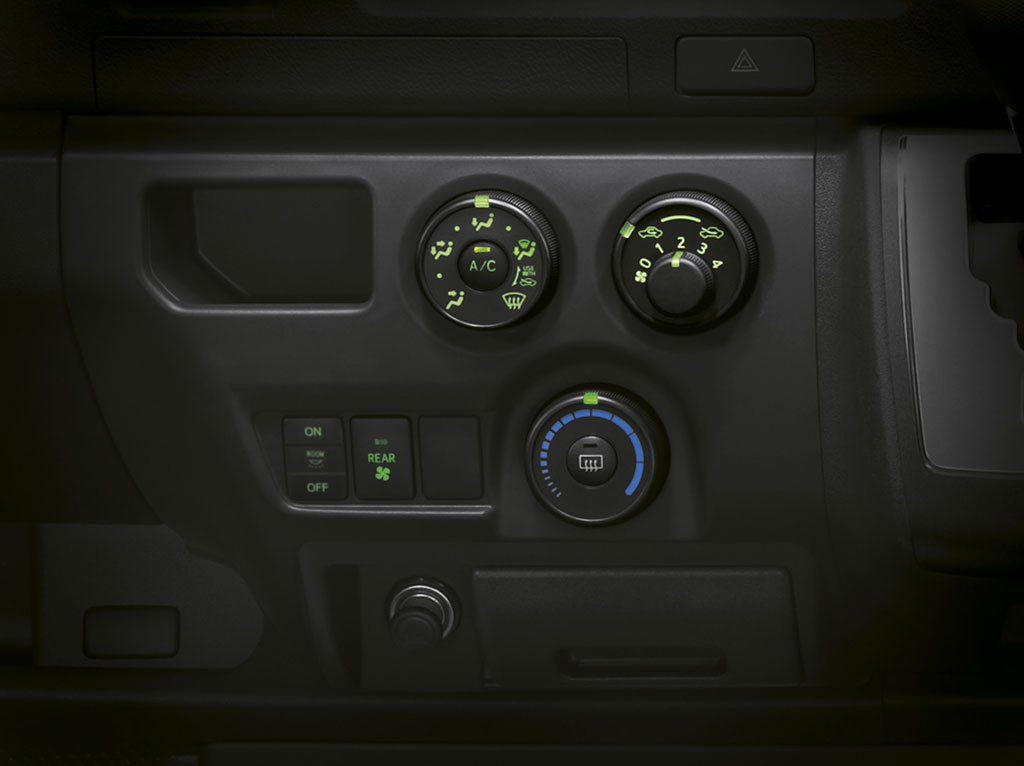 Toyota Commuter 3.0 A/T โตโยต้า คอมมิวเตอร์ ปี 2014 : ภาพที่ 9