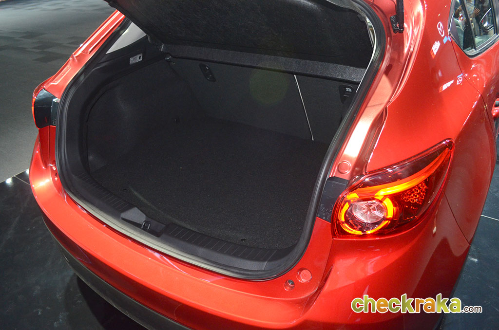 รูปภาพ มาสด้า Mazda 3 2.0 Sports Hatchback SP ปี 2014