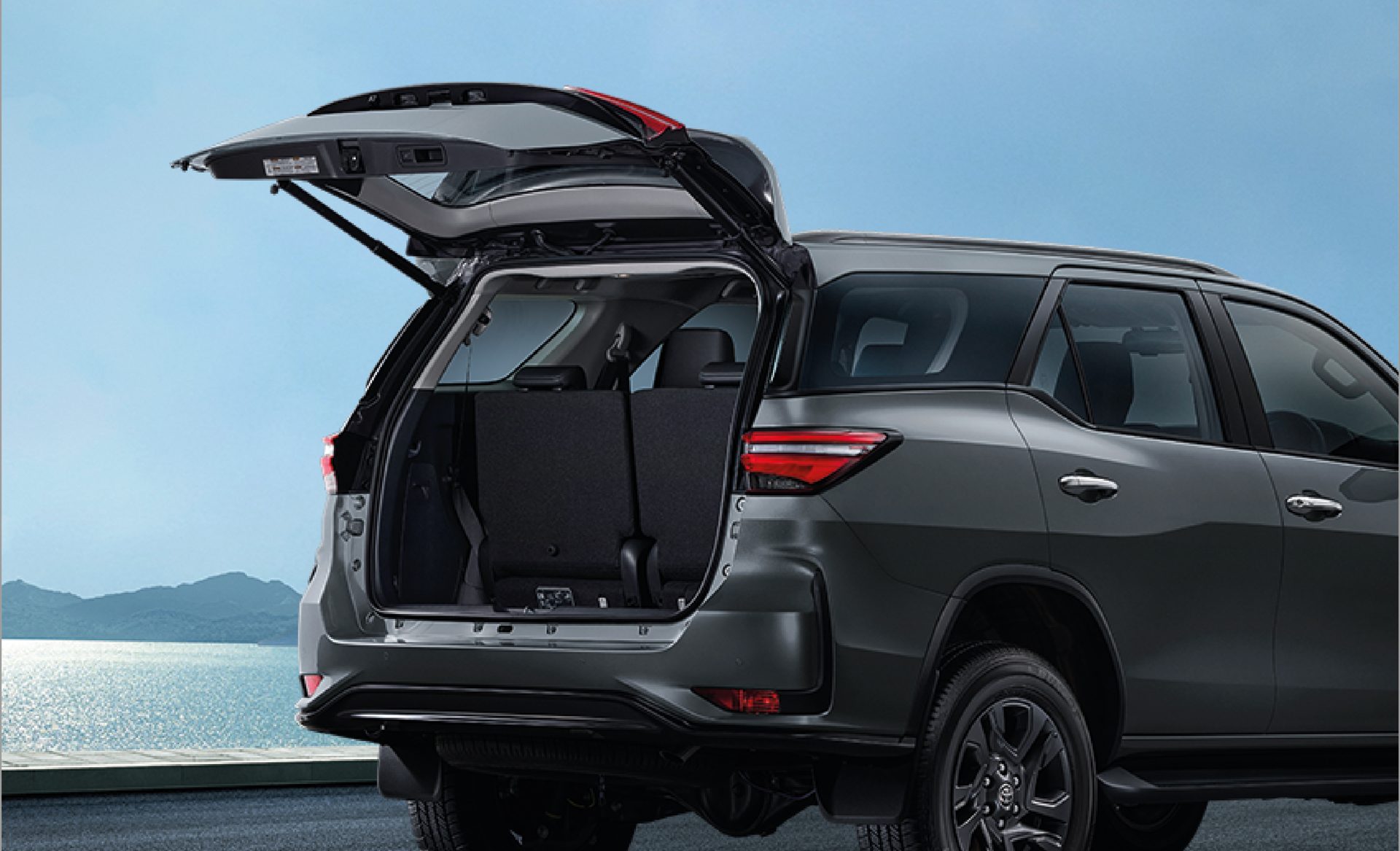 รูปภาพ โตโยต้า Toyota Fortuner 2.4 Leader G+ ปี 2025