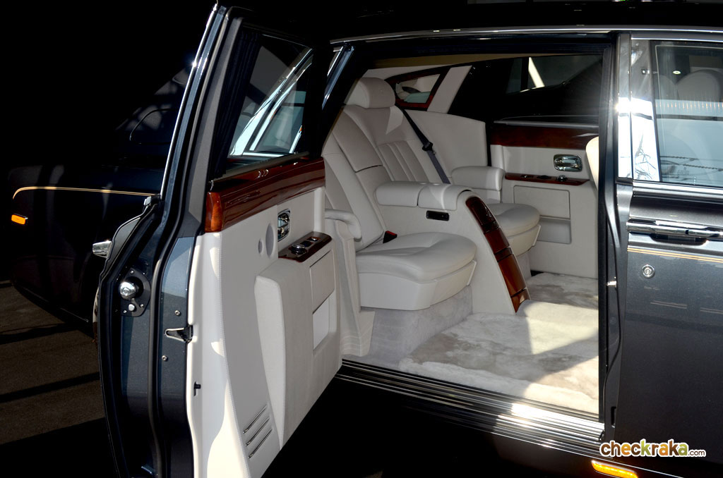 Rolls-Royce Phantom Series II LWB โรลส์-รอยซ์ แฟนทอมซีรีส์ทู ปี 2012 : ภาพที่ 13