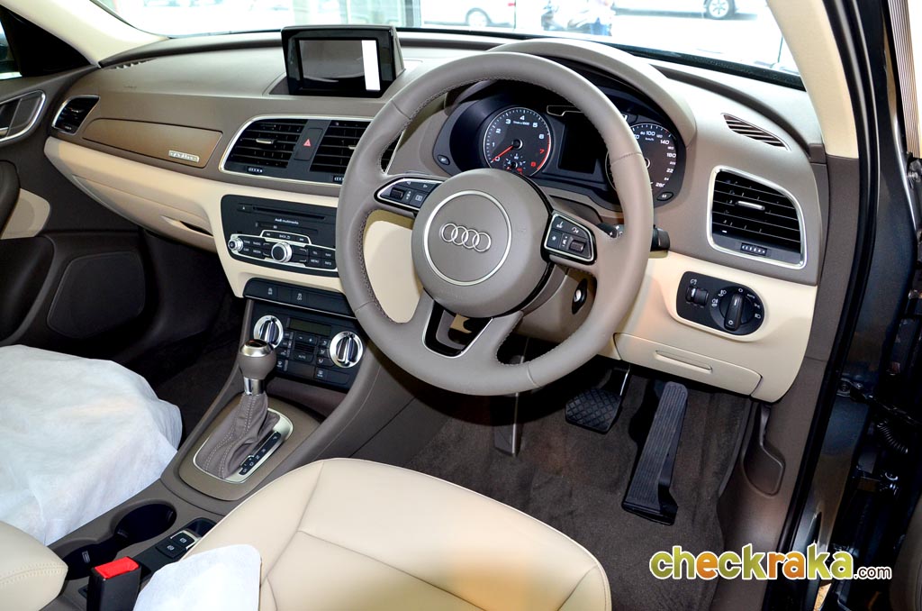 รูปภาพ อาวดี้ Audi Q3 2.0 TFSI quattro ปี 2012