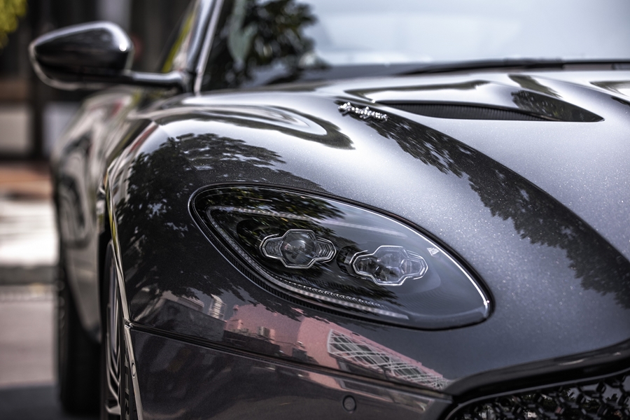 Aston Martin DBS Superleggera Coupe แอสตัน มาร์ติน ปี 2021 : ภาพที่ 9