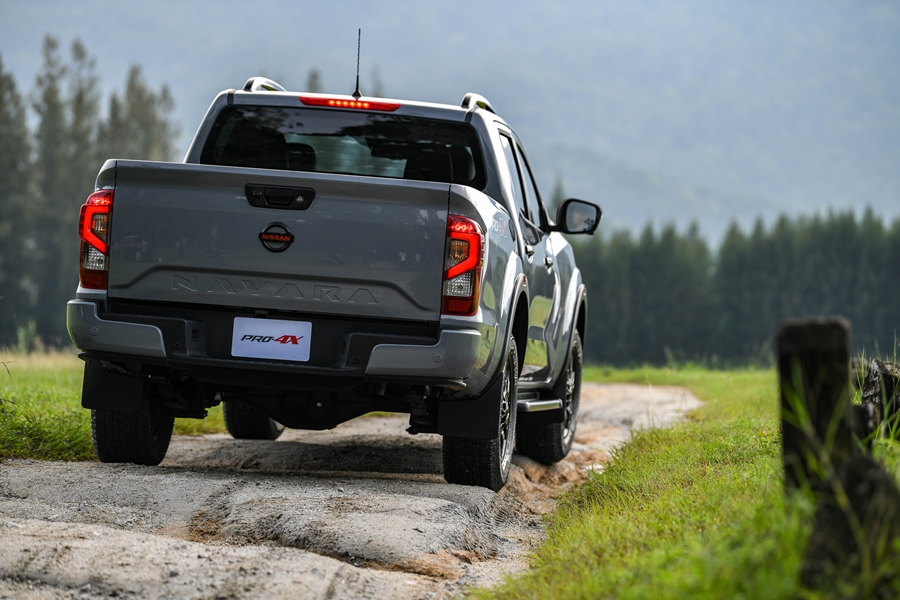 Nissan Navara PRO-4X 4WD 7AT นิสสัน นาวาร่า ปี 2021 : ภาพที่ 9