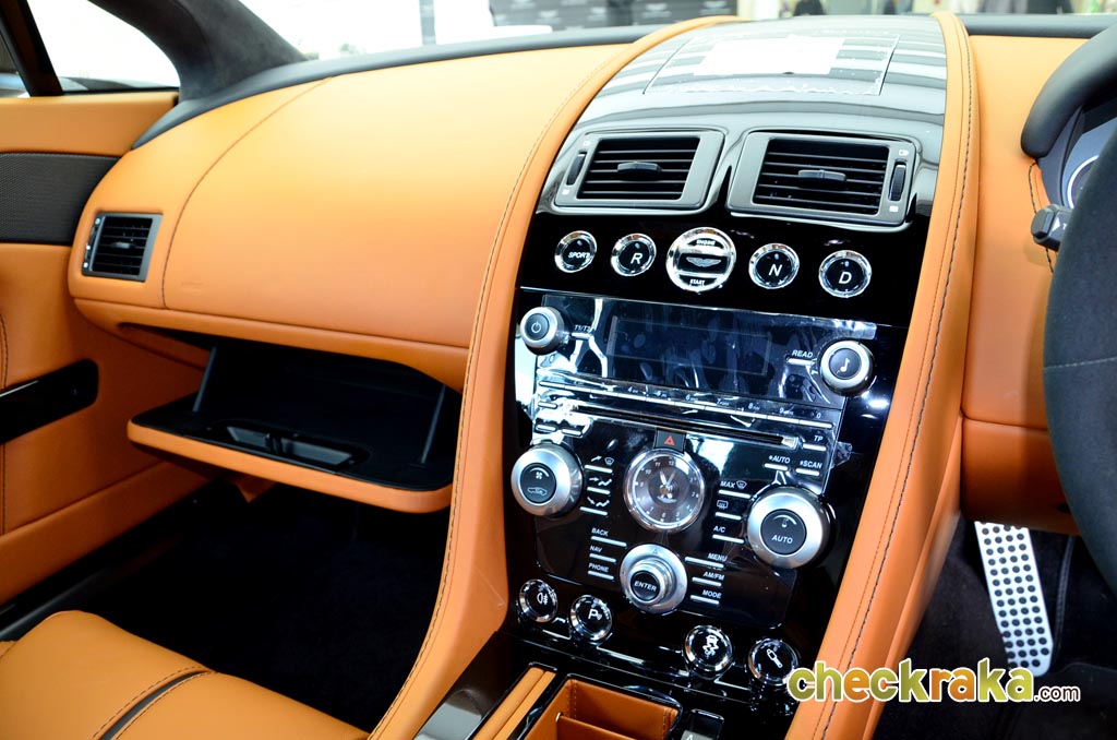 Aston Martin Vantage S แอสตัน มาร์ติน ปี 2014 : ภาพที่ 15