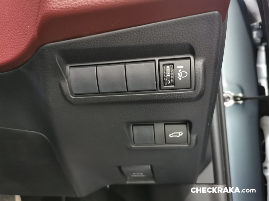 รูปภาพ โตโยต้า Toyota Corolla Cross HEV Premium ปี 2020