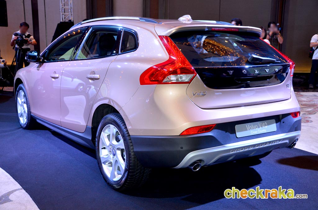 Volvo V40 D4 Cross Country วอลโว่ วี40 ปี 2016 : ภาพที่ 13