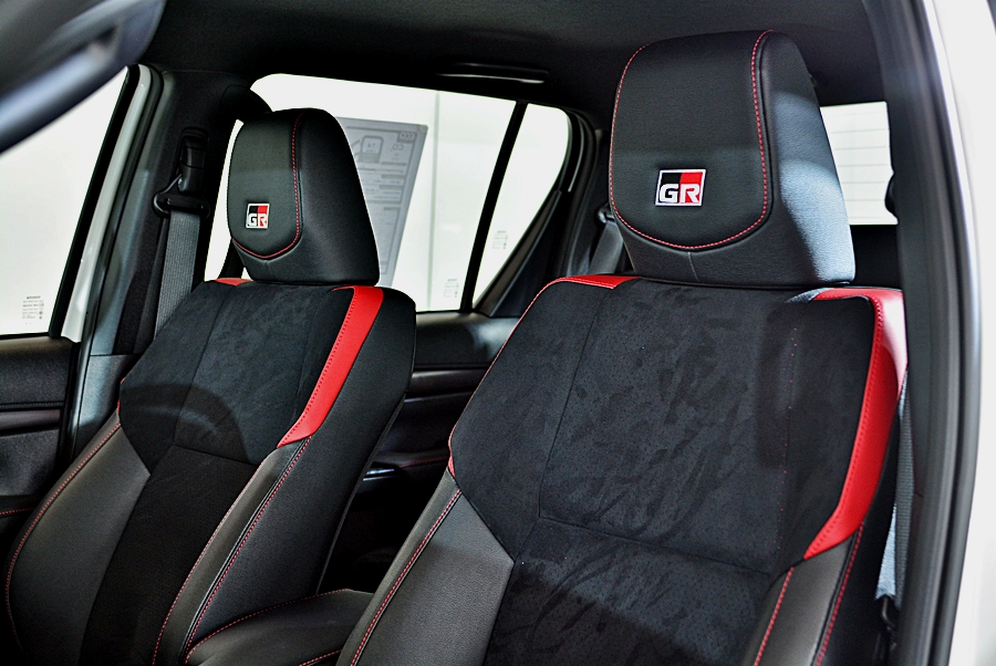 รูปภาพ โตโยต้า Toyota Revo GR Sport 2.8 AT Hi-Floor 4X4 ปี 2021