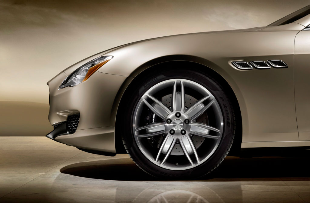 รูปภาพ มาเซราติ Maserati Quattroporte GTS ปี 2013