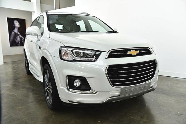 Chevrolet Captiva 2.4 GAS AWD LTZ (White Pearl) เชฟโรเลต แคปติว่า ปี 2017 : ภาพที่ 1