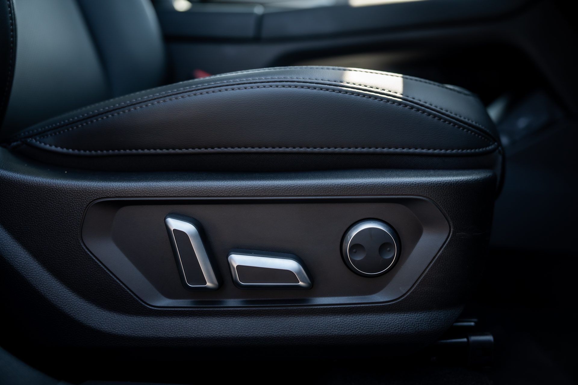 รูปภาพ จีดับบลิวเอ็ม ฮาวาล GWM Haval H6 Plug-in Hybrid SUV PRO ปี 2025