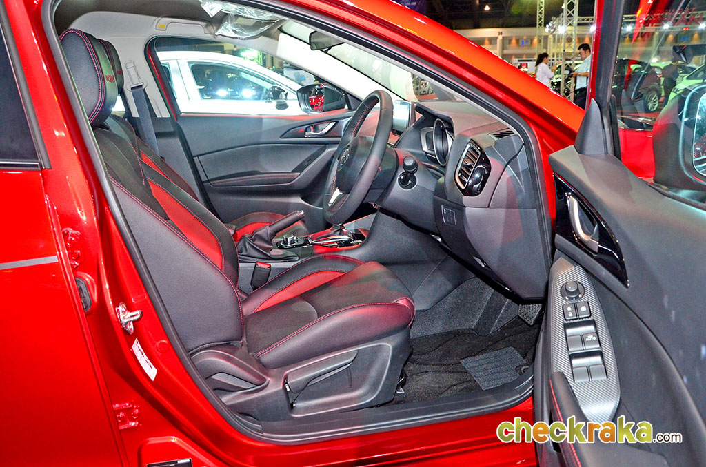 รูปภาพ มาสด้า Mazda 3 2.0 Sedan Racing Series ปี 2015