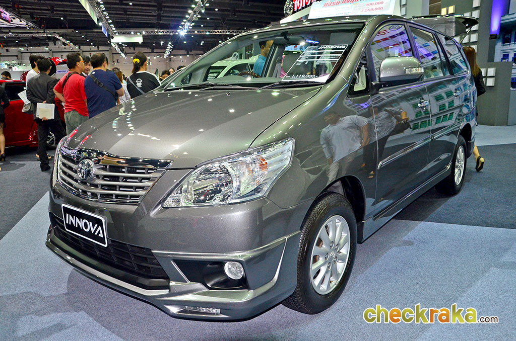 Toyota Innova 2.0 E M/T โตโยต้า อินโนว่า ปี 2012 : ภาพที่ 4