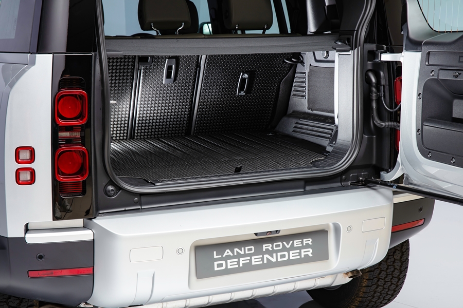 Land Rover Defender 110 Diesel 2.0 SE Ingenium แลนด์โรเวอร์ ดิเฟนเดอร์ ปี 2020 : ภาพที่ 9