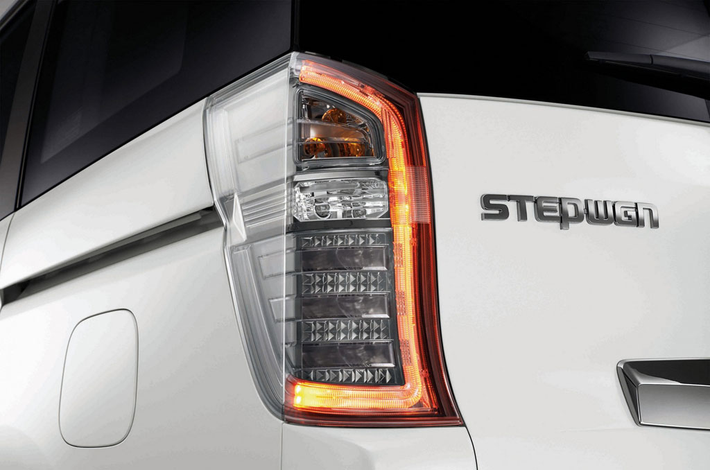 Honda Stepwgn Spada EL ฮอนด้า สเตปแวกอน สปาด้า ปี 2013 : ภาพที่ 4
