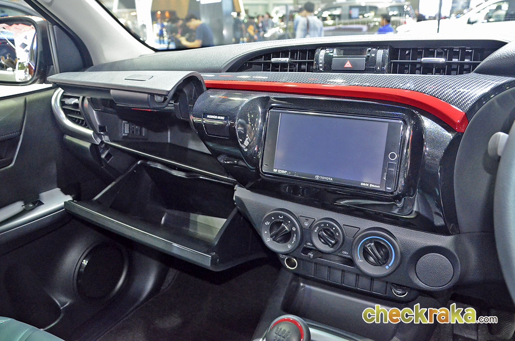 รูปภาพ โตโยต้า Toyota Revo Double Cab Prerunner 2X4 2.4 TRD Sportivo ปี 2016