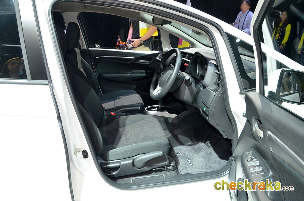 Honda Jazz V AT ฮอนด้า แจ๊ส ปี 2014 : ภาพที่ 14