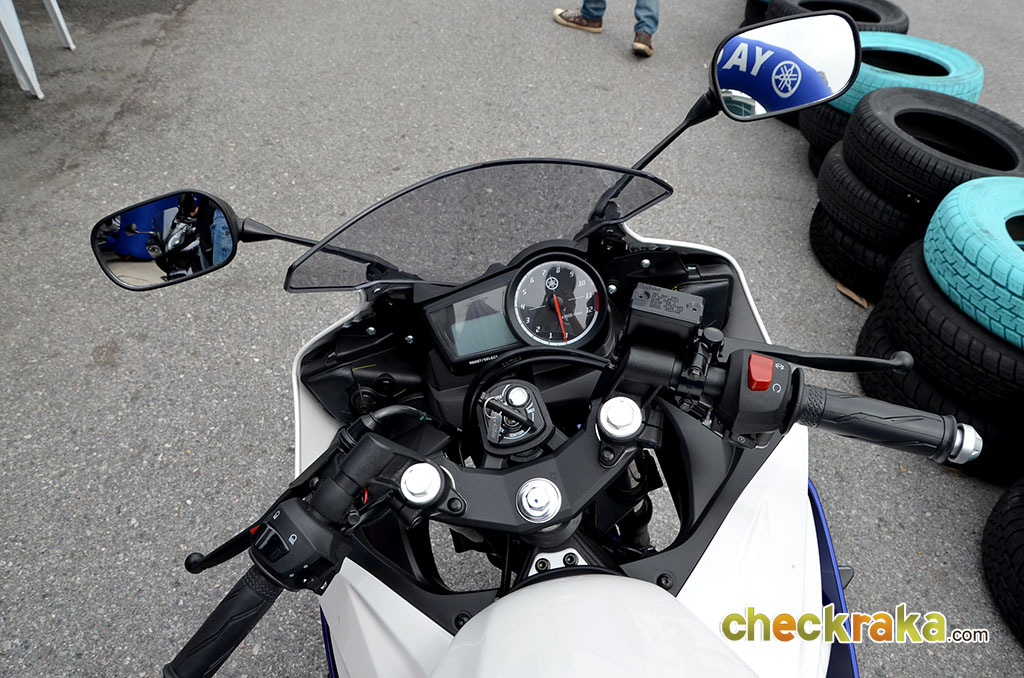 Yamaha YZF-R15 Standard ยามาฮ่า วายแซดเอฟ-อาร์15 ปี 2014 : ภาพที่ 16
