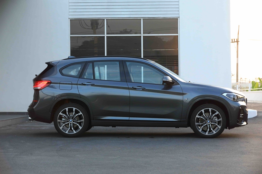รูปภาพ บีเอ็มดับเบิลยู BMW X1 sDrive20d xLine MY2020 ปี 2020