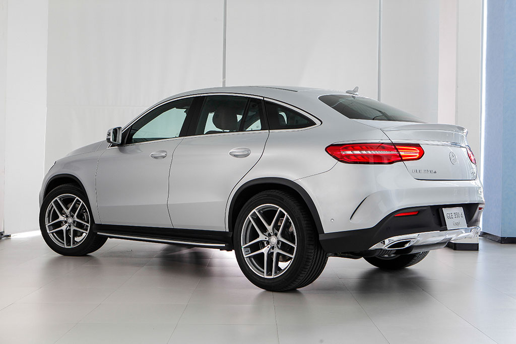 Mercedes-benz GLE-Class GLE 350 d 4MATIC Coupe AMG Dynamic เมอร์เซเดส-เบนซ์ จีแอลอี ปี 2015 : ภาพที่ 3