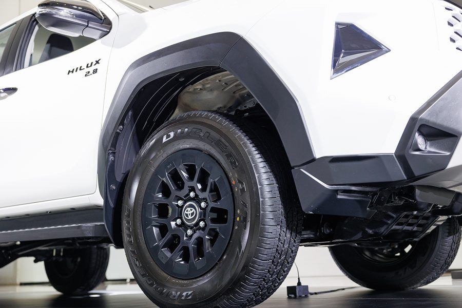 รูปภาพ โตโยต้า Toyota Hilux Travo Double Cab Prerunner 2.8 Smart AT ปี 2025