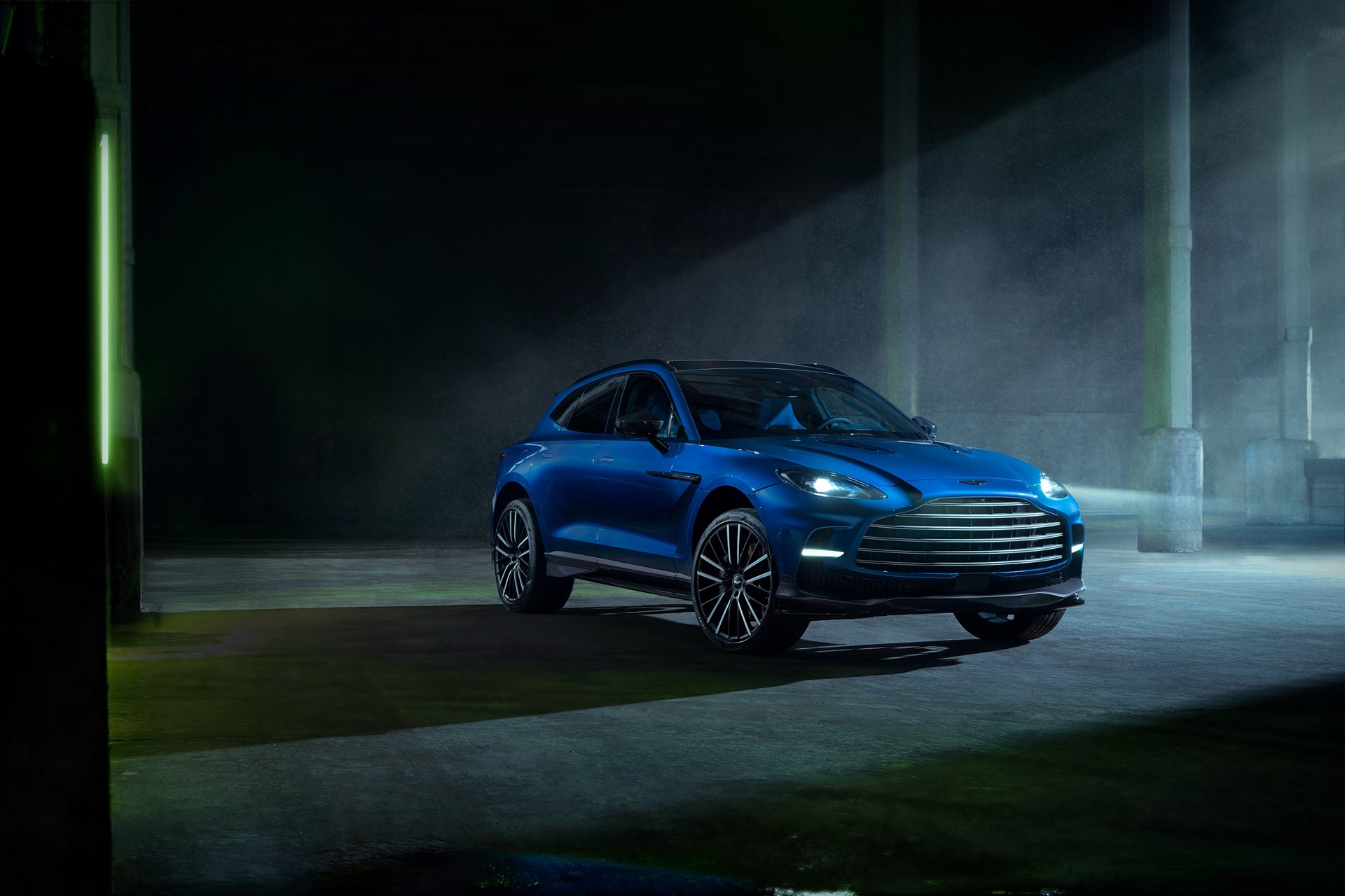Aston Martin DBX 707 แอสตัน มาร์ติน ปี 2023 : ภาพที่ 1