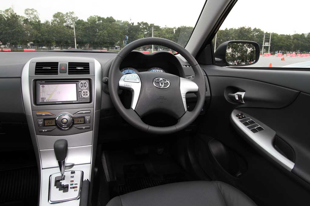 รูปภาพ โตโยต้า Toyota Altis (Corolla) 1.8 E A/T ปี 2012