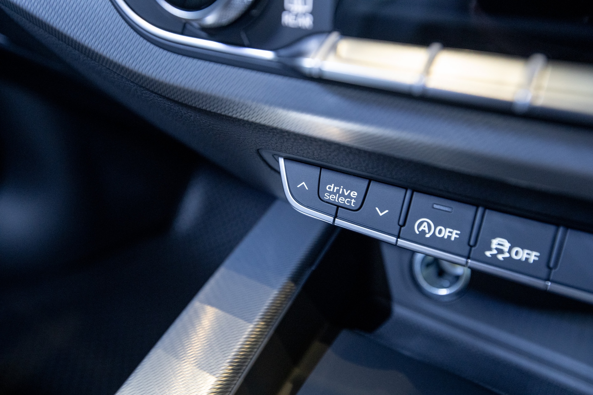 รูปภาพ อาวดี้ Audi A5 Coupé 45 TFSI quattro S line edition one ปี 2024