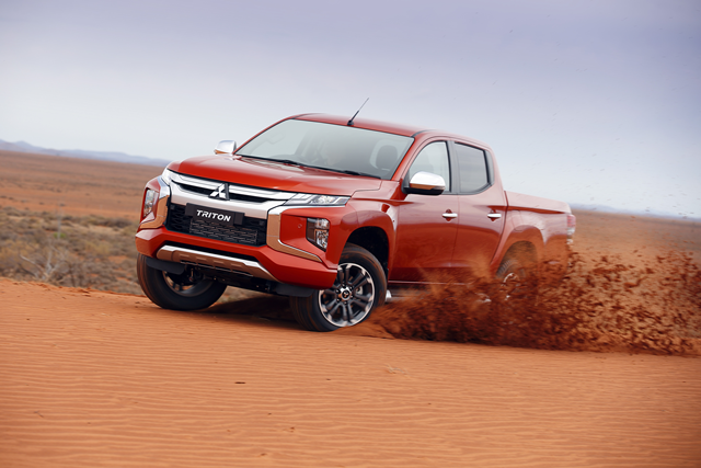 รูปภาพ มิตซูบิชิ Mitsubishi Triton Double Cab PLUS GLS A/T MY 2019 ปี 2019