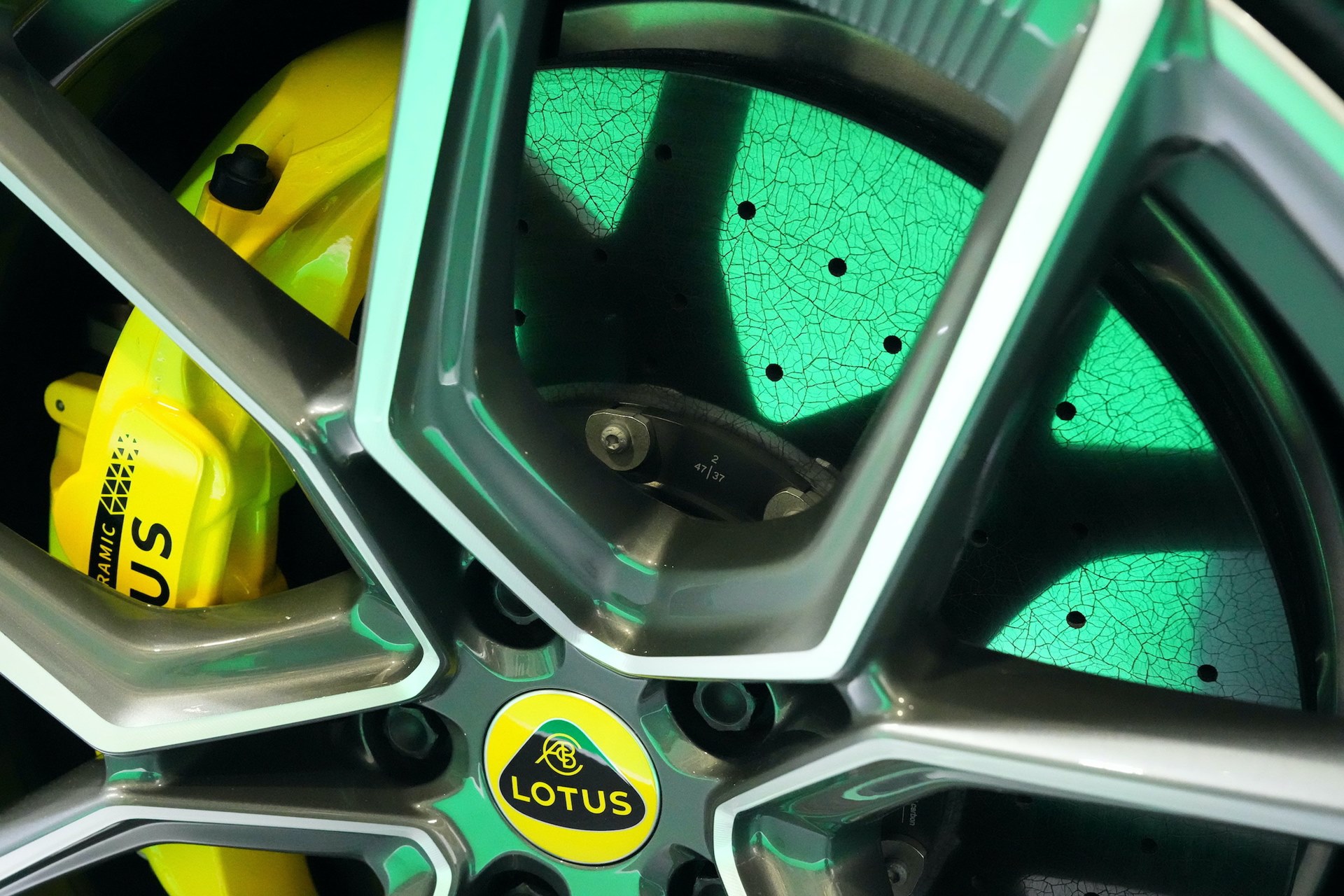 รูปภาพ โลตัส Lotus Emeya R ปี 2024