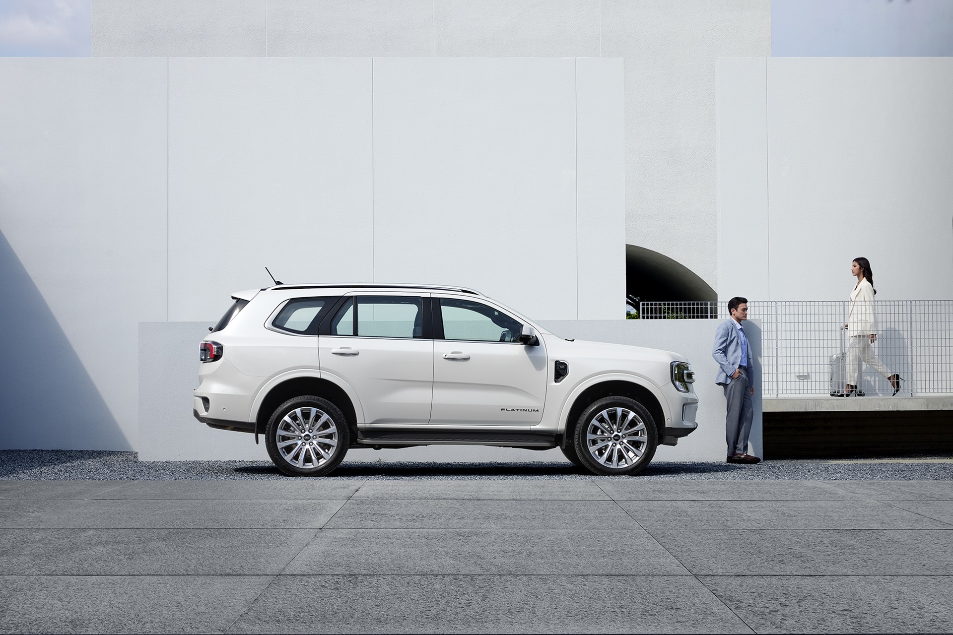รูปภาพ ฟอร์ด Ford Everest Platinum V6 4x4 10AT ปี 2024