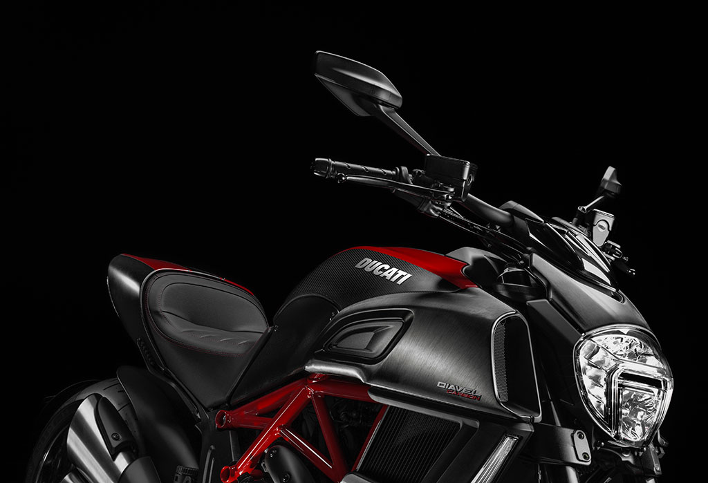 รูปภาพ ดูคาติ Ducati Diavel Carbon ปี 2014